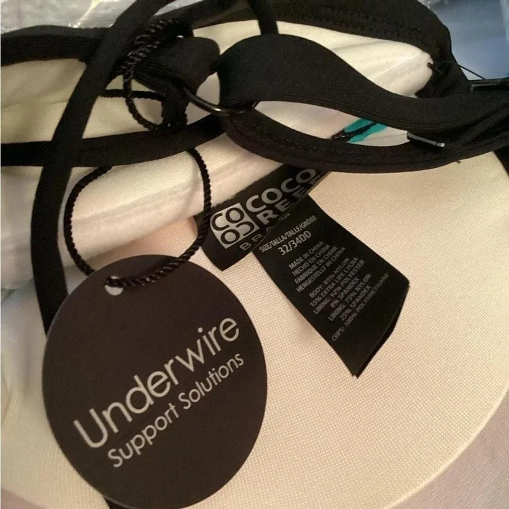 NWT Coco‎ Reef swimming top size 32-34 DD - Picture 4 of 5
